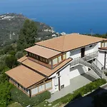 Galati Apartmanhotel 3*